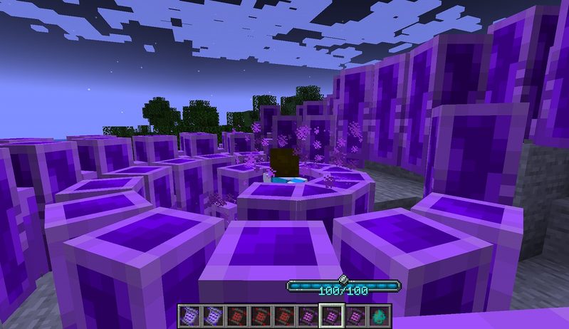 マイクラ魔法MOD「Cataclysm: Spellbooks」のVoid Bulwarkで巨大な紫色の壁がプレイヤーの周囲に出現する様子